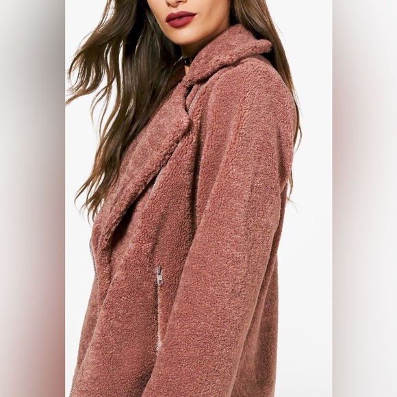 NWOT | BOOHOO PINK TEDDY MOTO JACKET REVOLVE ASOS - Picture 3 of 10